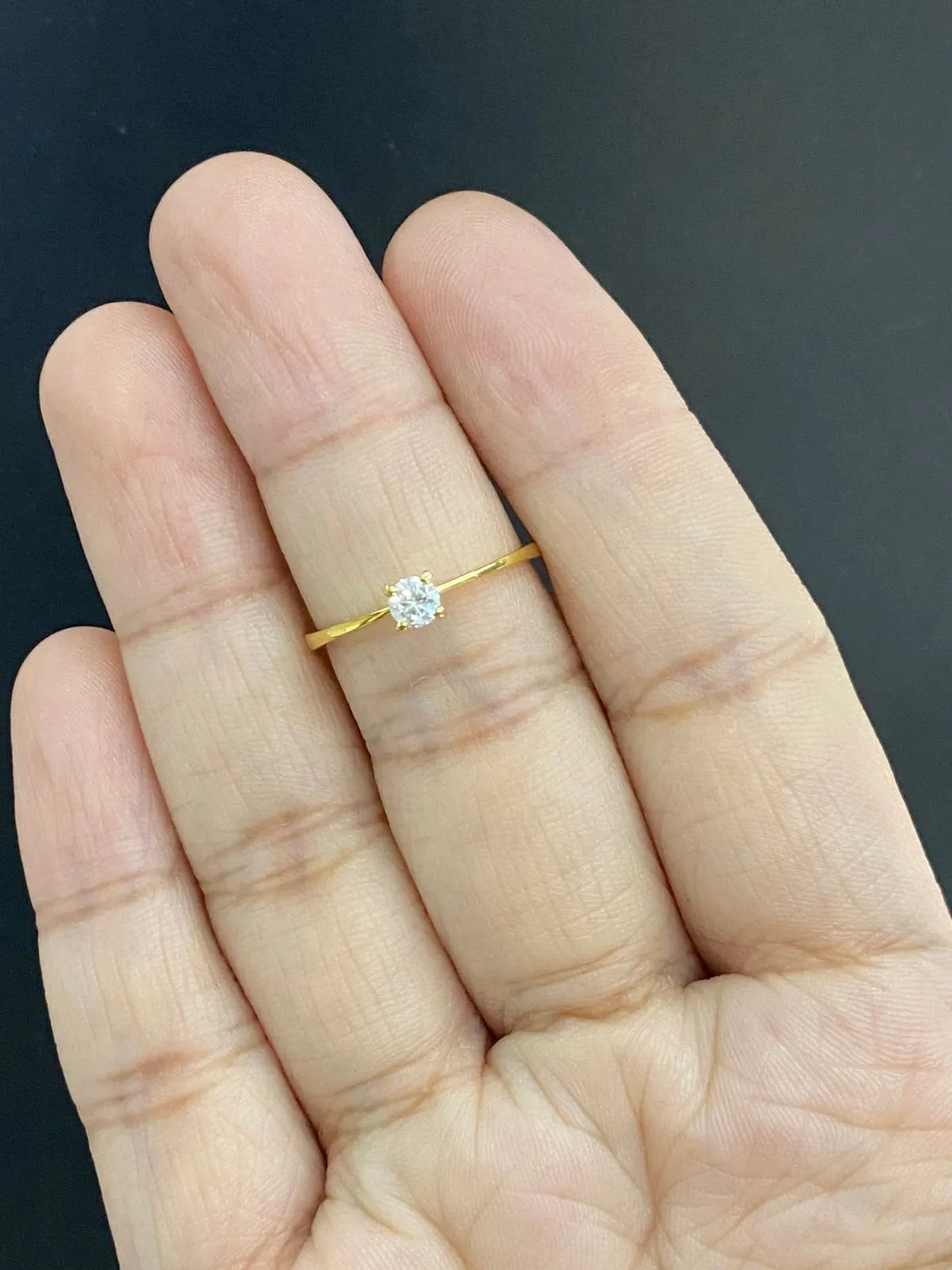 .20-.30 CT Round Diamond Engagement Ring