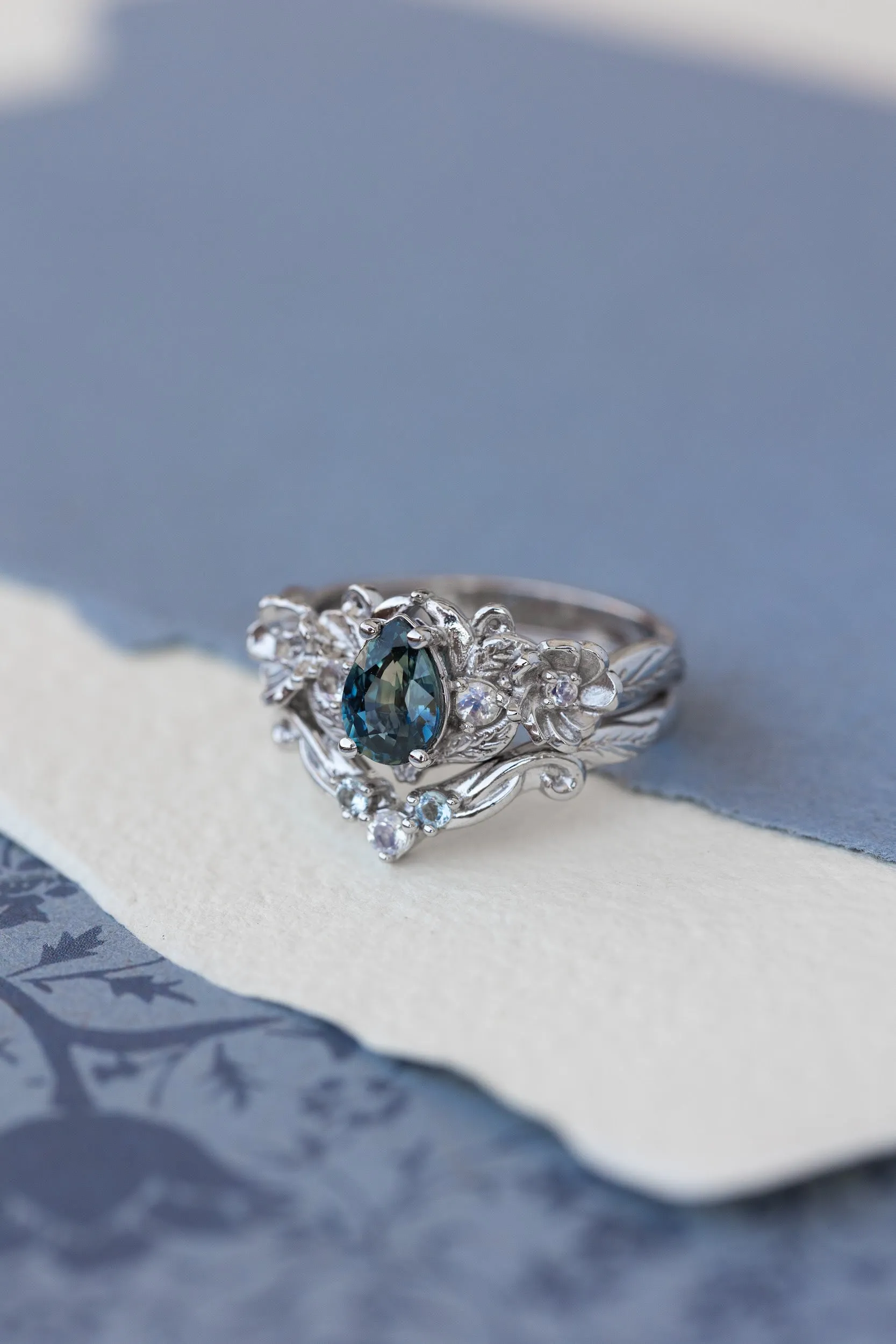 Bi-color sapphire engagement ring set, unique flower style bridal ring set / Adelina
