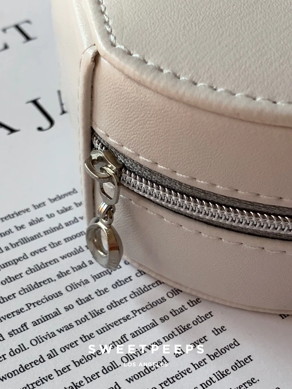 Circle Jewelry Case