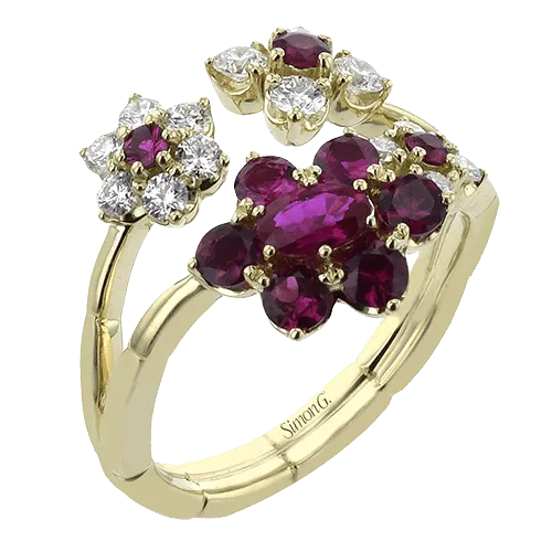 Color Ring In 18k Gold With Diamonds