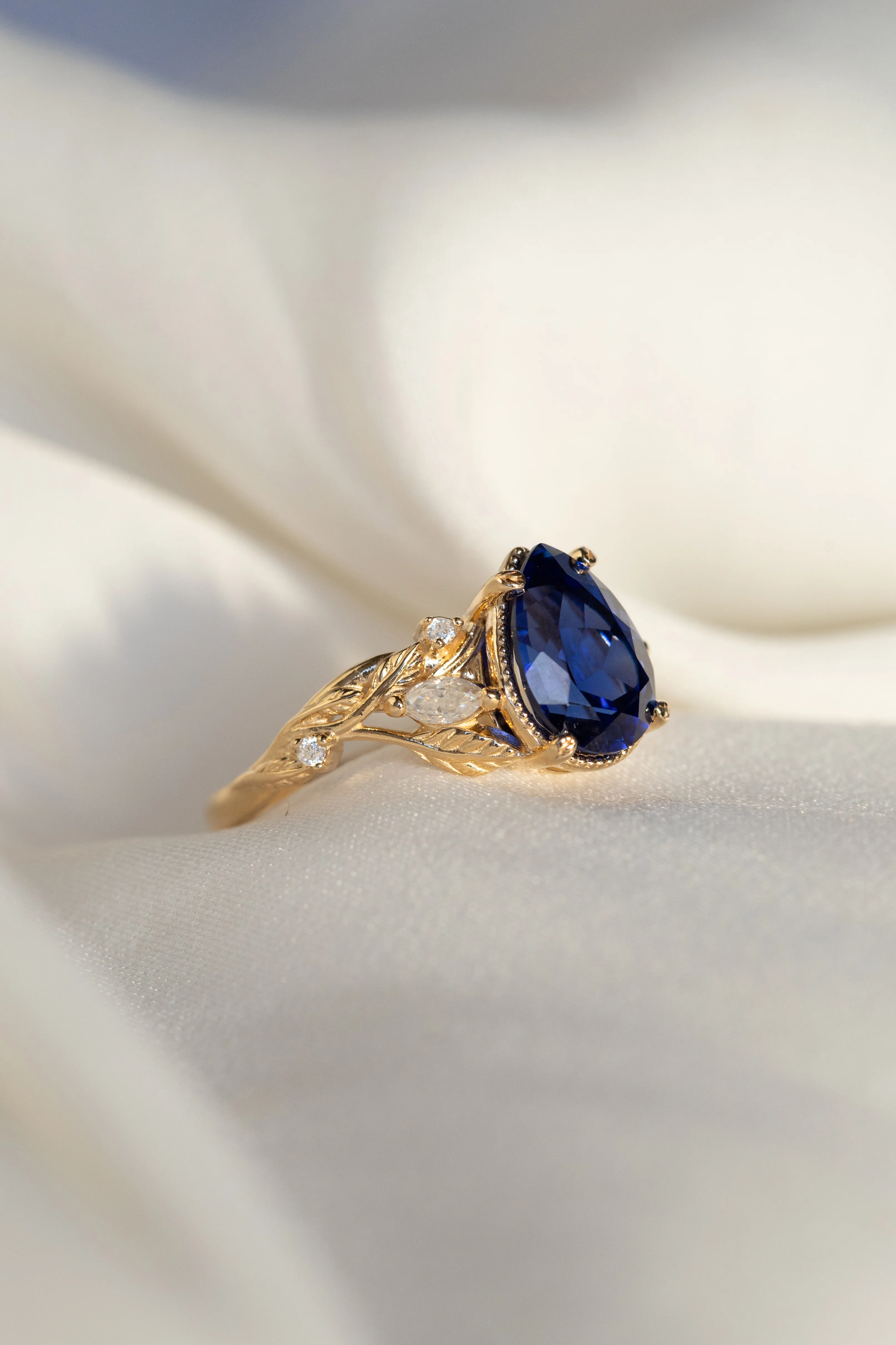 Dark blue lab sapphire engagement ring set, big pear gemstone bridal ring set / Patricia