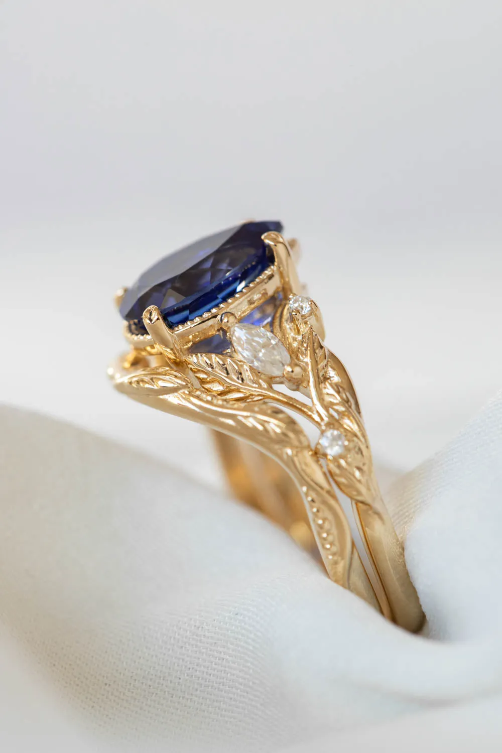 Dark blue lab sapphire engagement ring set, big pear gemstone bridal ring set / Patricia