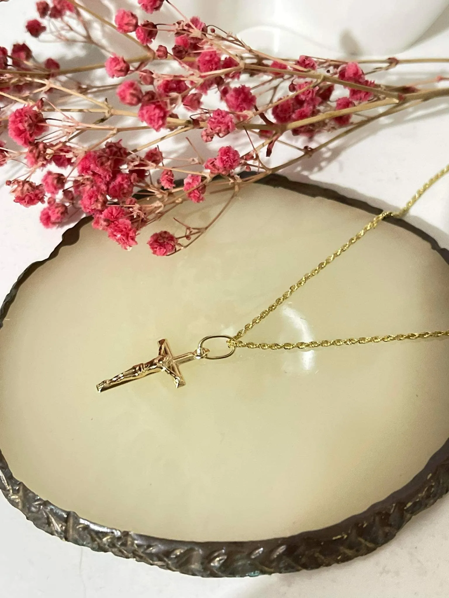 #GOLD2024 | 18K Cross Necklace in Rope Chain 18”