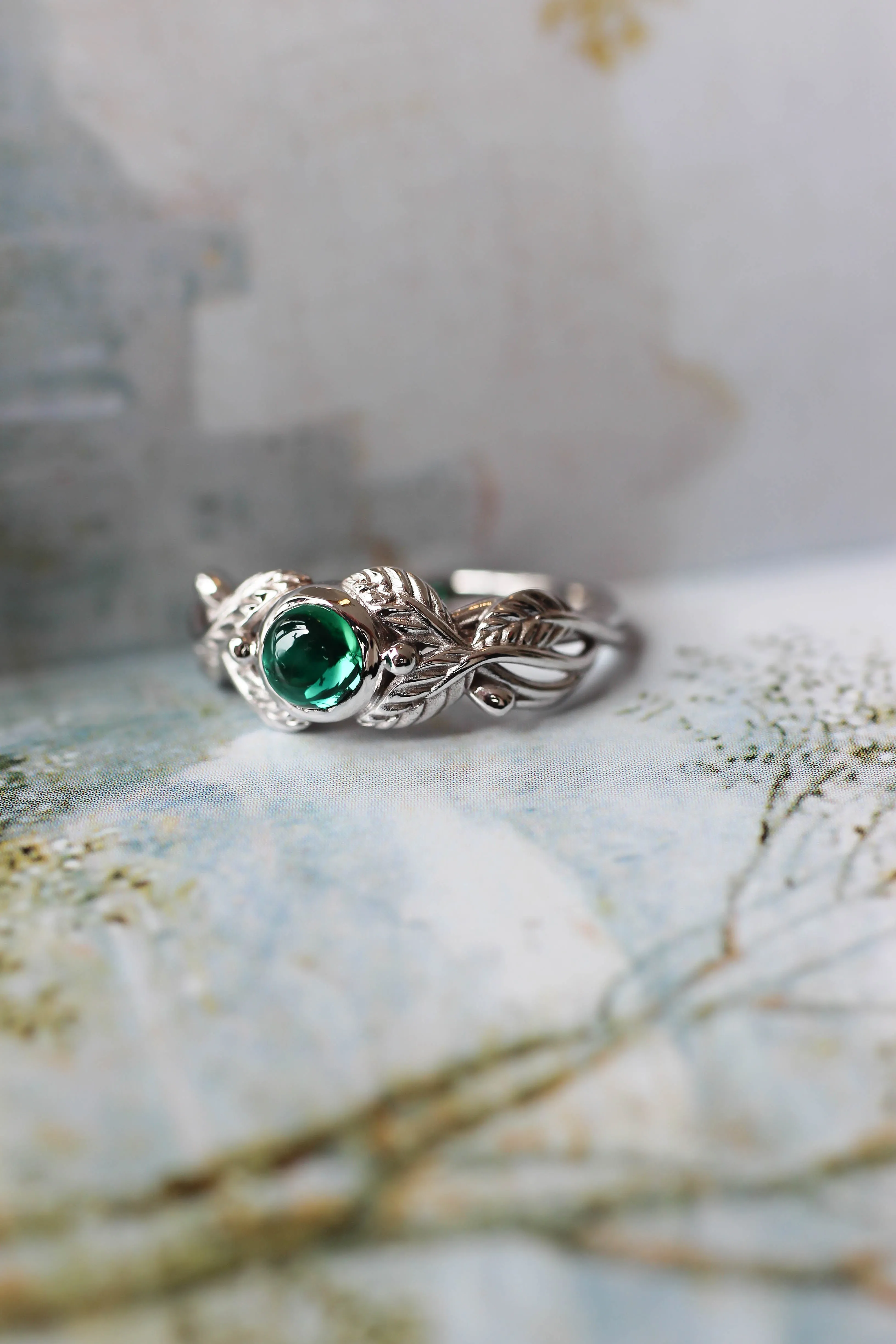 Lab emerald engagement ring / Cornus, round cabochon