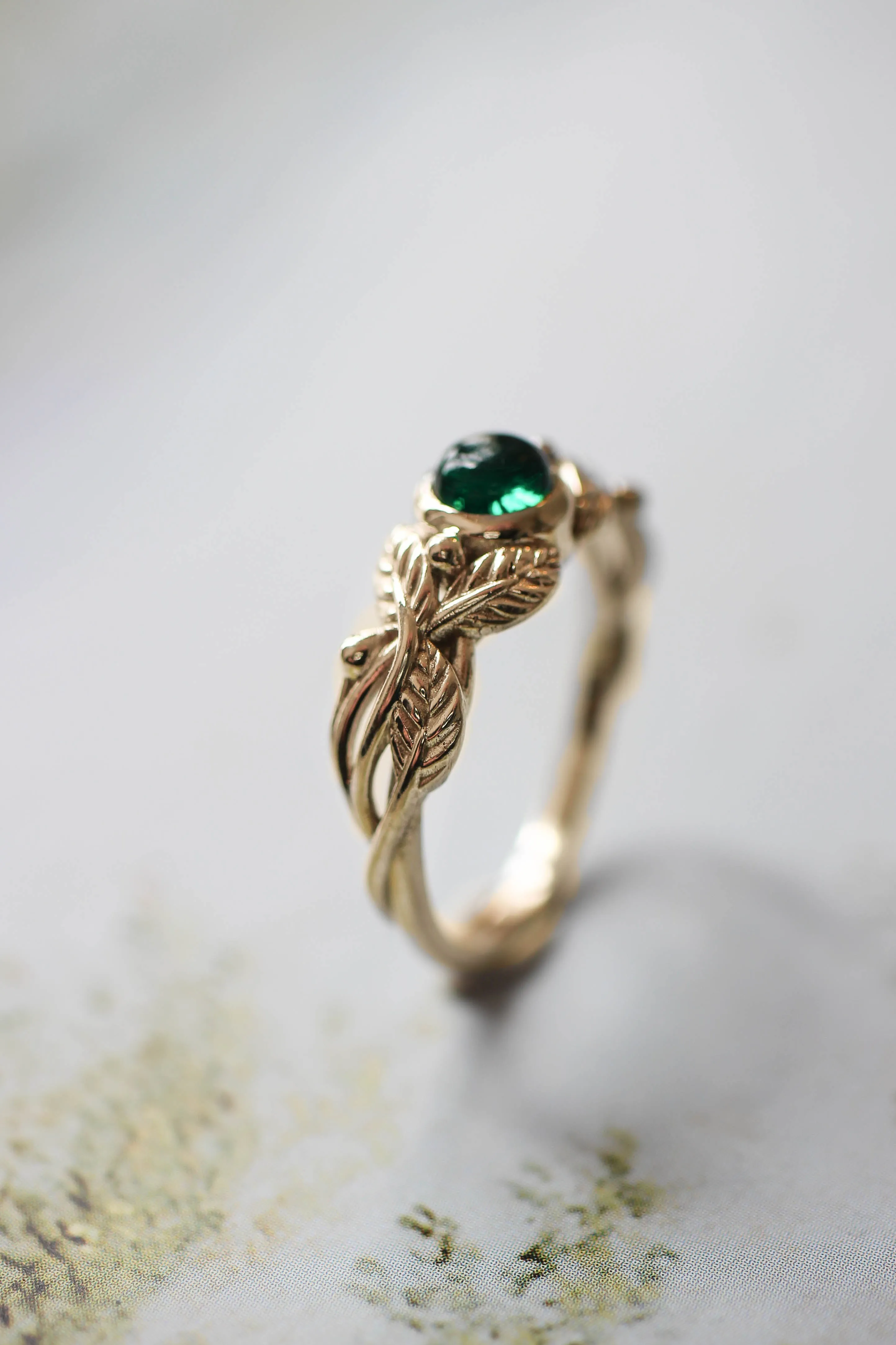 Lab emerald engagement ring / Cornus, round cabochon