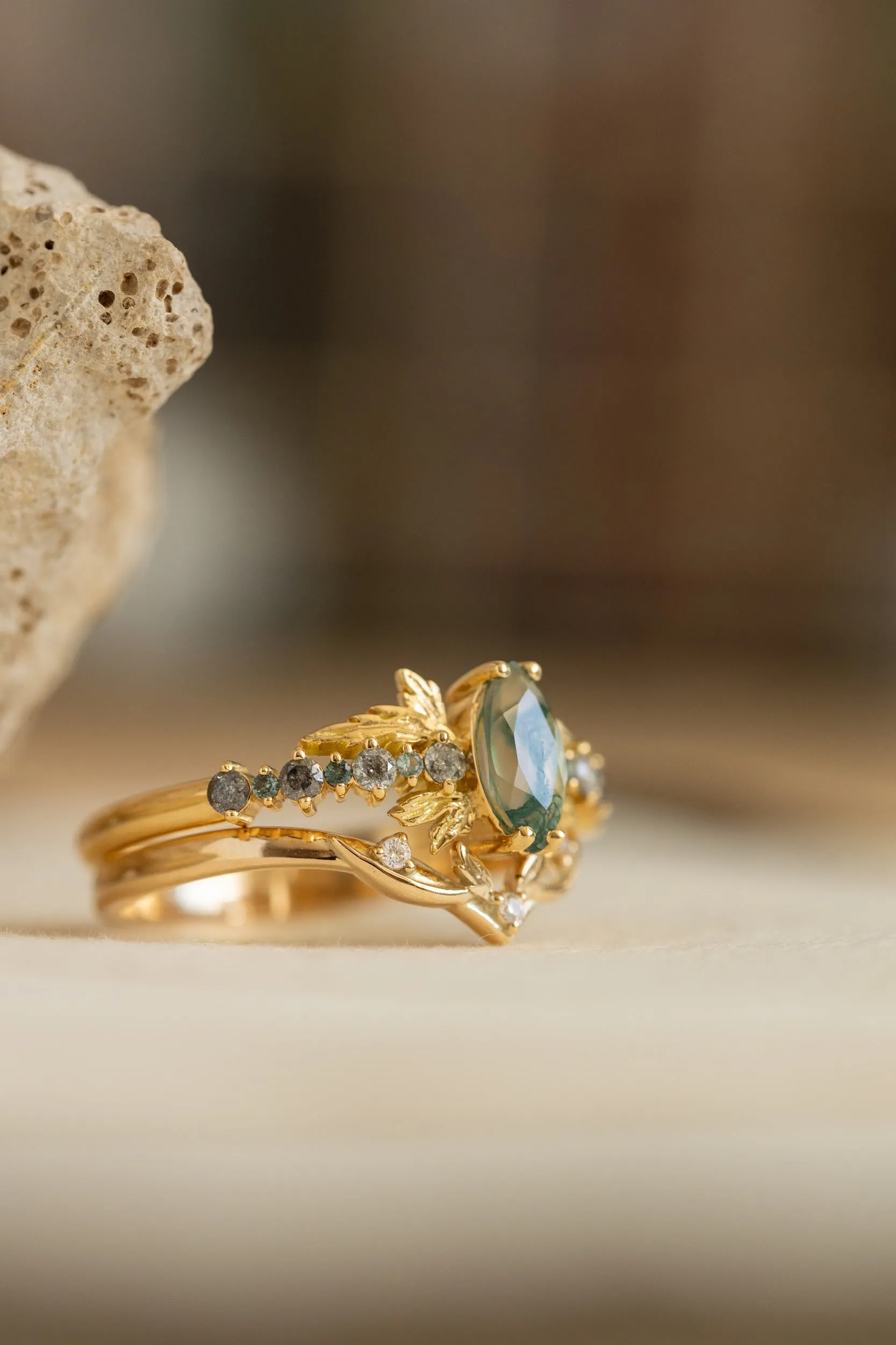 Marquise moss agate bridal ring set with salt&pepper diamonds and teal sapphires / Verbena