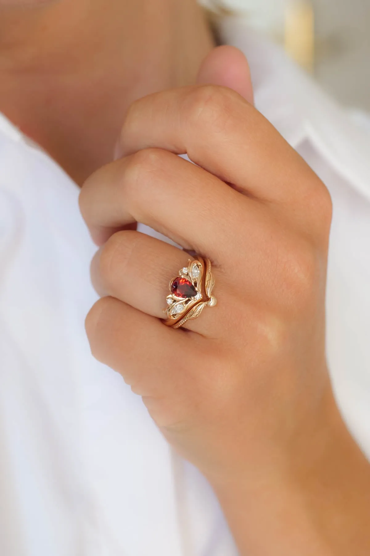 Pear shaped garnet engagement ring, alternative bridal ring set / Swanlake